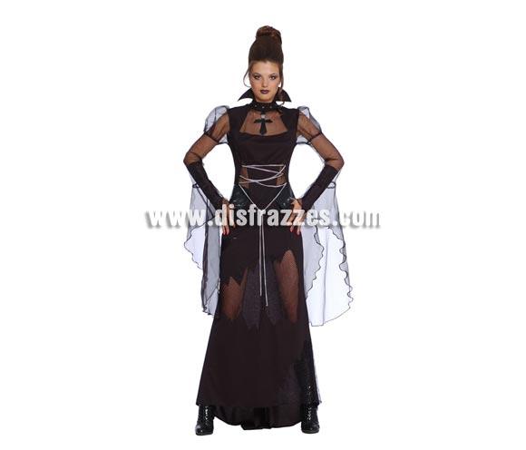 Disfraz de Morticia adulta para Halloween. Talla única 42/44. Incluye vestido. Éste disfraz de Halloween es ideal para celebrar la Fiesta de la Noche de las Brujas cada vez más arraigada en nuestro País en Pub's, Discotecas, Casas particulares,  Restaurantes o Colegios y ayudar a crear un ambiente terrorífico y tenebroso indispensable para la Noche de Halloween la cual se celebra la víspera de Todos los Santos.
¡¡¡PRÓXIMA RECEPCIÓN DE ÉSTE ARTÍCULO A PARTIR DE SEPTIEMBRE DE 2010!!!
