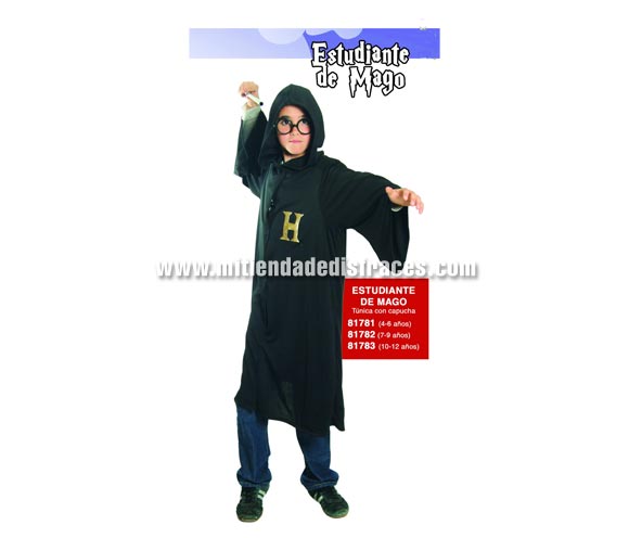 Disfraz de Estudiante de Mago infantil. Talla de 7 a 9 años. Incluye túnica con capucha. Gafas y varita NO incluidas, podrás verlas en la sección Complementos. Para jugar a ser Harry Potter.