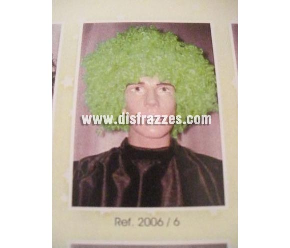 Peluca rizada maxi afro. Varios Colores. Muy buena calidad. Fabricada en España. Talla universal. La imagen no es buena pero te aseguramos que  el artículo es de muy buena calidad.