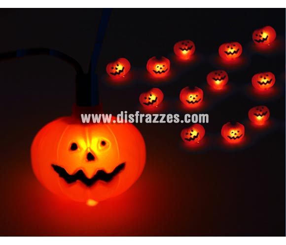 Guirnalda 10 Luces Calabazas 450 cm. para Halloween. Ideal como complemento de tu disfraz de Halloween para ir de Fiesta a Pubs, Discotecas, Casas particulares o Restaurantes y ayudar a crear un ambiente terrorífico y tenebroso en la Fiesta de Halloween.
¡¡Compra los complementos de tu disfraz para Halloween en nuestra tienda de disfraces, será divertido!!
