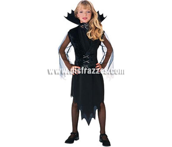 Disfraz de La Vampira Muriciélago infantil para Halloween. De la película LOS MALDITOS estrenada el 10/03/2010. Talla de 8 a 10 años. Incluye vestido, cuello y chaleco de terciopelo. Éste disfraz de Halloween es ideal para celebrar la Fiesta de la Noche de las Brujas cada vez más arraigada en nuestro País en Pub's, Discotecas, Casas particulares,  Restaurantes o Colegios y ayudar a crear un ambiente terrorífico y tenebroso indispensable para la Noche de Halloween la cual se celebra la víspera de Todos los Santos.
¡¡Compra tu disfraz para Halloween en nuestra tienda de disfraces, será divertido!!
