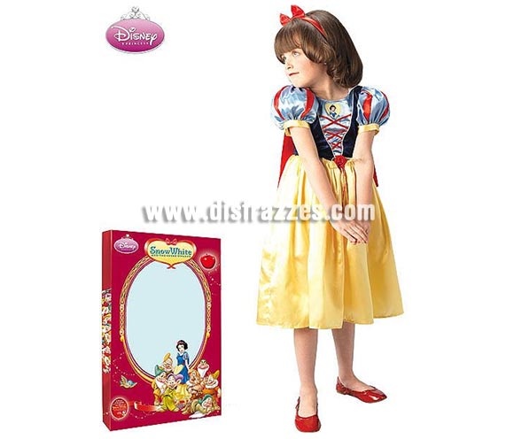 Disfraz de Blancanieves deluxe en caja infantil para Carnaval o para regalar en Navidad y Reyes Magos. Talla de 3 a 4 años. Incluye vestido, diadema y capa. Éste disfraz de Carnaval es ideal para divertirse en las Fiestas de Carnavales tan divertidas y estrambóticas como siempre y que cada vez se celebran en más Pueblos, Villas y Ciudades, tanto en la calle como en Pub's, Discotecas, Casas particulares, Restaurantes o Colegios y disfrazándote con un traje de Carnaval ayudarás a crear ese ambiente Carnavalesco, tan divertido, multicolor y variopinto que a todos nos fascina y nos divierte. También es recomendado para hacer un regalo de cumpleaños o en cualquier ocasión del año.
¡¡Compra tu disfraz para Carnaval en nuestra tienda de disfraces, será divertido!!