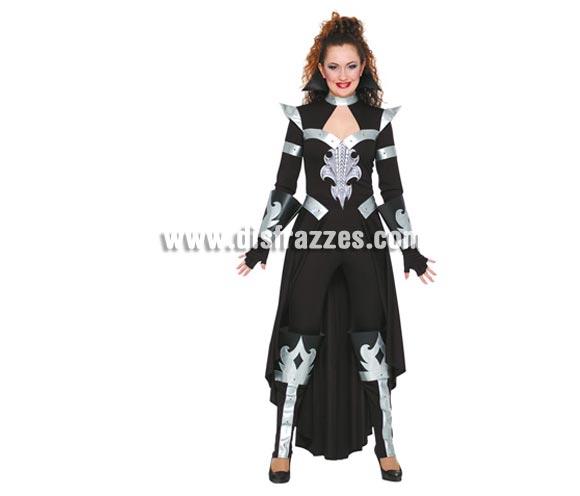 Disfraz de Caza Vampiros para Halloween adulta. Talla única 42/44. Incluye vestido guantes y polainas. Para ir disfrazada igual que en la Película de Blade Cazavampiros. Éste disfraz de Halloween es ideal para celebrar la Fiesta de la Noche de las Brujas cada vez más arraigada en nuestro País en Pub's, Discotecas, Casas particulares,  Restaurantes o Colegios y ayudar a crear un ambiente terrorífico y tenebroso indispensable para la Noche de Halloween la cual se celebra la víspera de Todos los Santos.
¡¡Cómpranos tu disfraz para Halloween, será divertido!!

¡¡¡PRÓXIMA RECEPCIÓN DE ÉSTE ARTÍCULO A PARTIR DE SEPTIEMBRE DE 2010!!!
