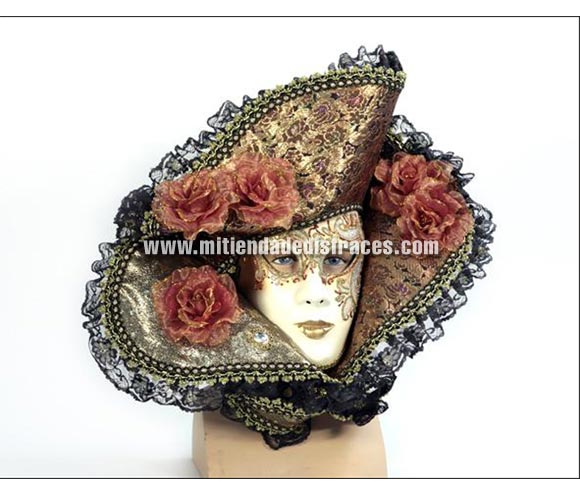 Máscara Veneciana con sombrero dorado y flores.