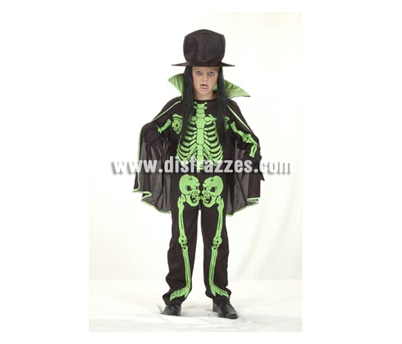 Disfraz de Skeleton verde niño barato para Halloween. Talla de 3 a 4 años. Incluye sombrero, mono y capa. Disfraz de Esqueleto verde niño para Halloween. Éste disfraz de Halloween es ideal para celebrar la Fiesta de la Noche de las Brujas en Pub's, Discotecas, Casas particulares,  Restaurantes o Colegios y ayudar a crear un ambiente terrorífico y tenebroso indispensable para la Noche de Halloween la cual se celebra la víspera de Todos los Santos.
¡¡Compra tu disfraz para Halloween en nuestra tienda de disfraces, será divertido!!