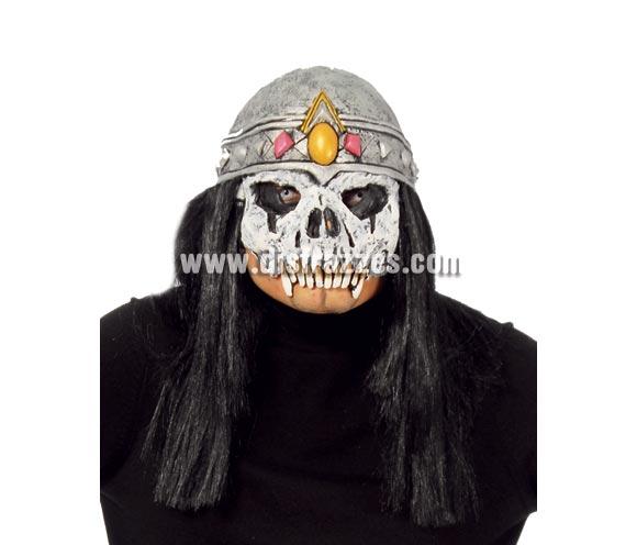 Máscara o Careta de Calavera con pelo negro para Halloween. Ideal como complemento de tu disfraz de Halloween para ir de Fiesta a Pub's, Discotecas, Casas particulares o Restaurantes y ayudar a crear un ambiente terrorífico y tenebroso en la Fiesta de Halloween.