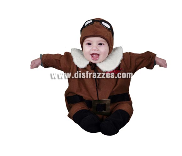 Disfraz de Piloto bebés de 6 a 12 meses para Carnaval. Incluye gorrito y mono. Con éste disfraz, tu bebé estará precioso y será un bebé de altos vuelos. Éste disfraz de Carnaval es ideal para divertirse en las Fiestas de Carnavales tan divertidas y estrambóticas como siempre y que cada vez se celebran en más Pueblos, Villas  y Ciudades, tanto en la calle como en Pubs, Discotecas, Casas particulares, Restaurantes o Colegios y disfrazándote con un traje de Carnaval ayudarás a crear ese ambiente Carnavalesco, tan divertido, multicolor y variopinto que a todos nos fascina y nos divierte.
¡¡Compra tu disfraz para Carnaval en nuestra tienda de disfraces, será divertido!!
