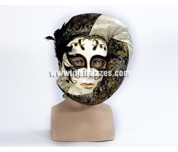 Máscara Veneciana anónima. Talla Universal. Máscara Veneciana ideal para disfrazarse en Carnaval incluso en Halloween y dar el golpe con una máscara de Venecia de precio barato. Con ésta máscara Veneciana no te reconocerán y podrás sentir que todos te miran ya que es una máscara que llama la atención.

¡¡Compra tu máscara Veneciana en nuestra tienda de disfraces, será divertido!!

