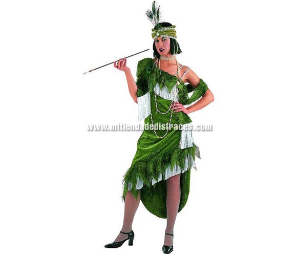 Disfraz de Charlestón chica verde Extralujo. Alta calidad en telas y acabados. Fabricado en España. Disponible en varias tallas. Incluye vestido, turbante, estola y collar. Pipa NO incluida, podrás verla en la sección Complementos.