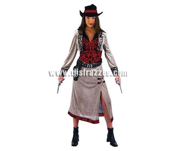 Disfraz de Vaquera Cowgirl adulta deluxe. Incluye falda, sombrero, chaqueta con camisa y chaleco. Alta calidad. Hecho en España. 
Éste disfraz de Carnaval es ideal para divertirse en las Fiestas de Carnavales tan divertidas y estrambóticas como siempre y que cada vez se celebran en más Pueblos, Villas  y Ciudades, tanto en la calle como en Pub's, Discotecas, Casas particulares,  Restaurantes o Colegios y disfrazándote con un traje de Carnaval ayudarás a crear ese ambiente Carnavalesco, tan divertido, multicolor y variopinto  que a todos nos fascina y nos divierte.
¡¡Compra tu disfraz para Carnaval en nuestra tienda de disfraces, será divertido!!
